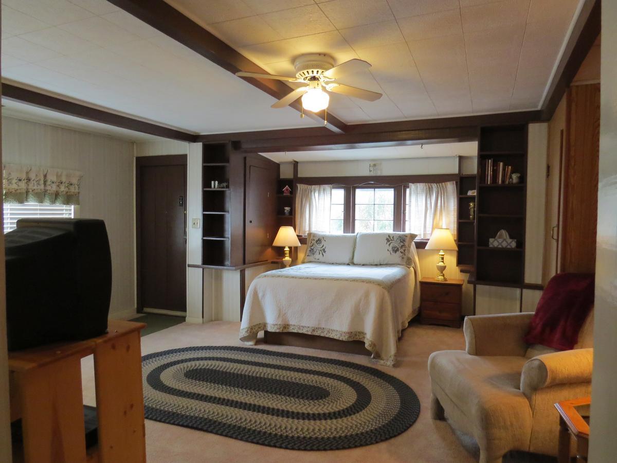 The Pines Country Inn Newcastle Екстер'єр фото